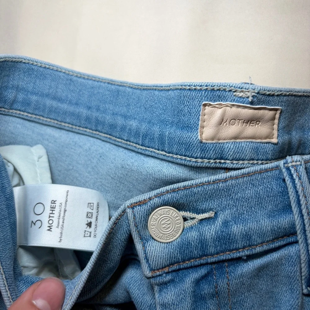 MOTHER- The Weekender Fray in Swimming Pool Sunday Size 30 Bootcut Jeans